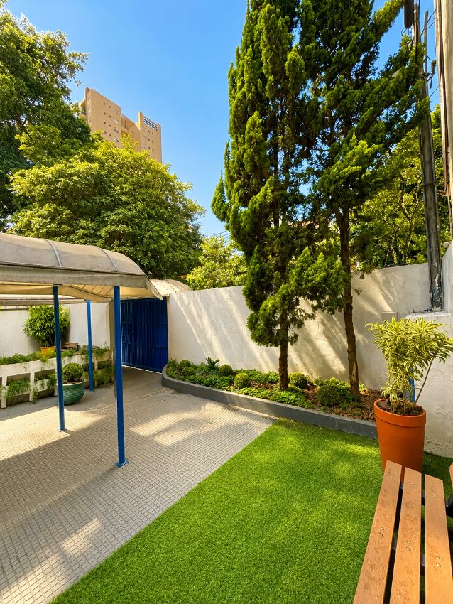Jardim e área externa